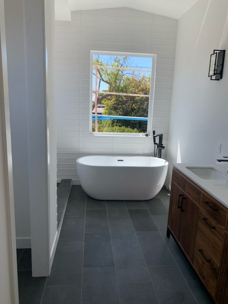 Tub2 - All Climate Painting and Remodeling