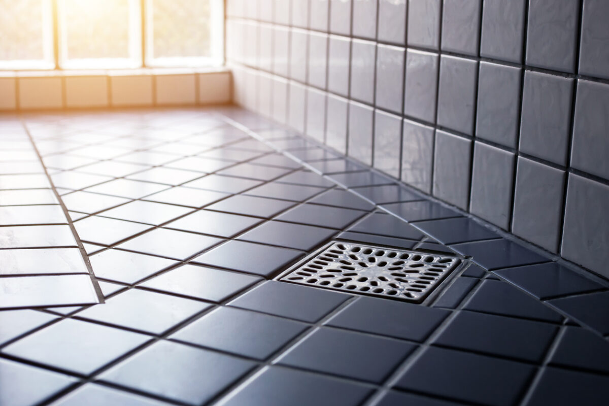 Painting Bathroom Tile Floor: How Professionals Deliver Long-Lasting Results - All Climate Painting